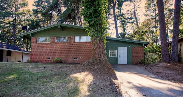 9 Rosemont Dr, Little Rock, AR 72204 - view of front of house featuring crawl space and brick siding