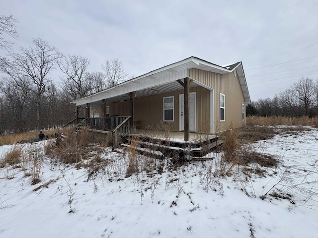 view of front of house featuring covered porch