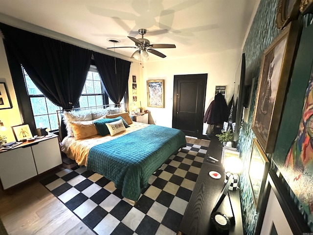 bedroom featuring a ceiling fan