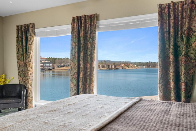 101 Long Island Dr Unit 202, Hot Springs National Park, AR 71913 - bedroom featuring a water view