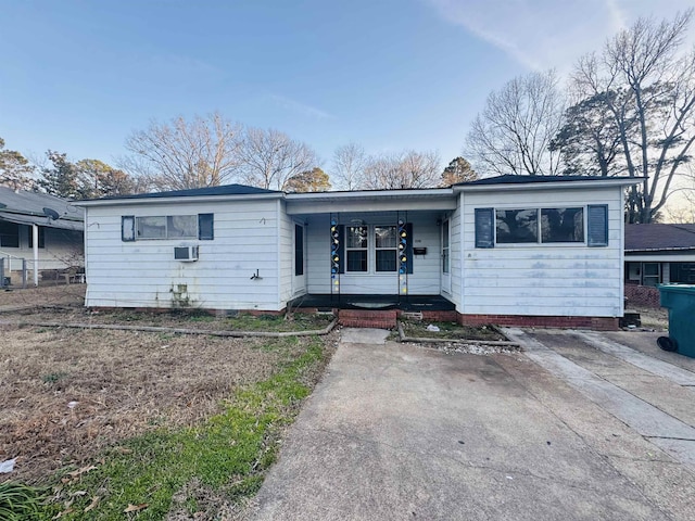 view of front of property with a porch