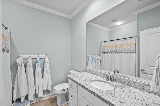 bathroom with curtained shower, toilet, vanity, visible vents, and ornamental molding