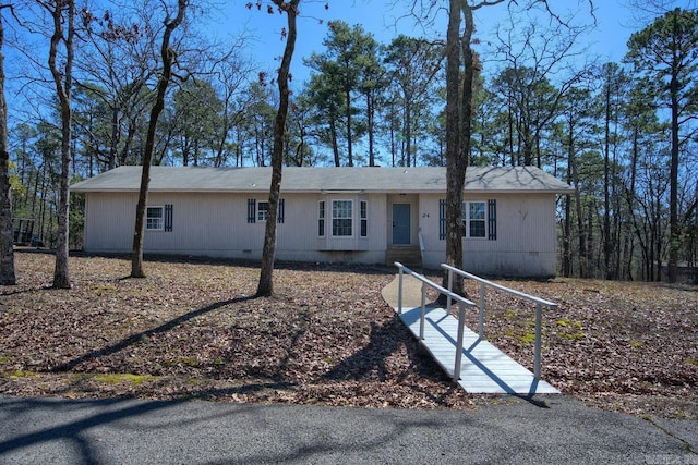 view of front facade with crawl space