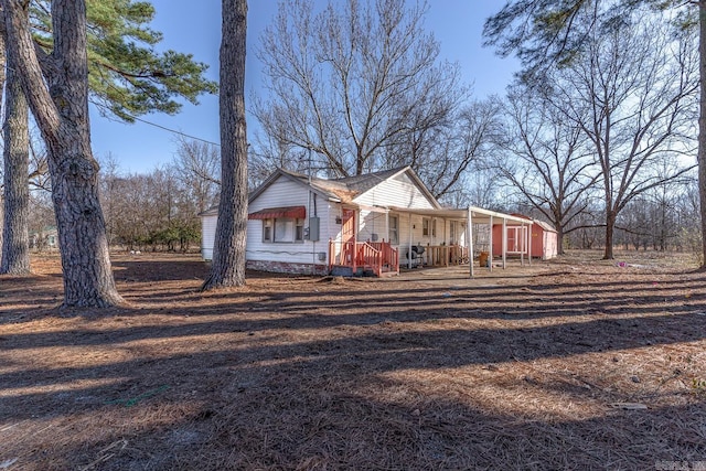 bungalow featuring covered porch