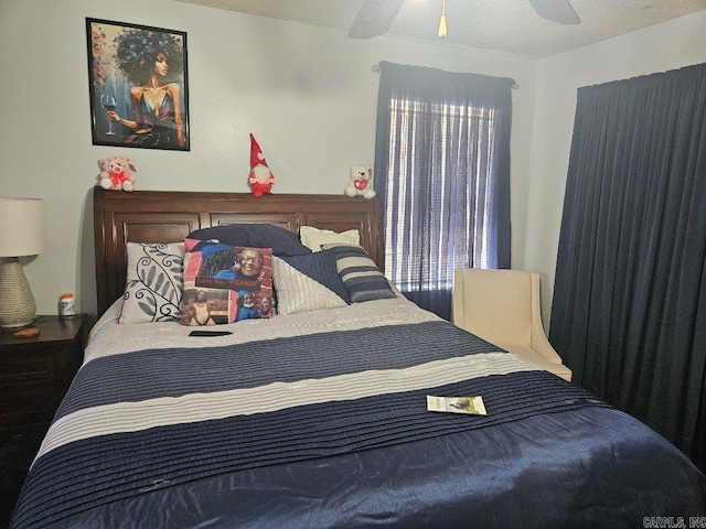 bedroom featuring ceiling fan