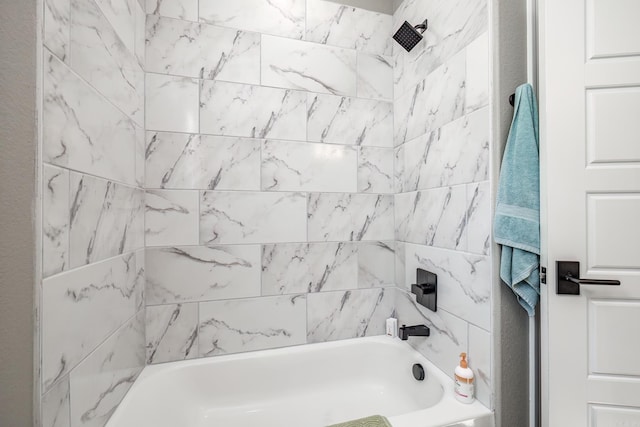 full bath with shower / bathtub combination