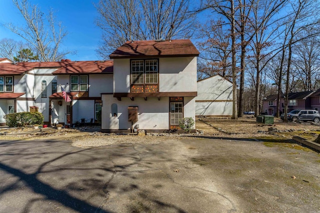 view of front of property featuring stucco siding