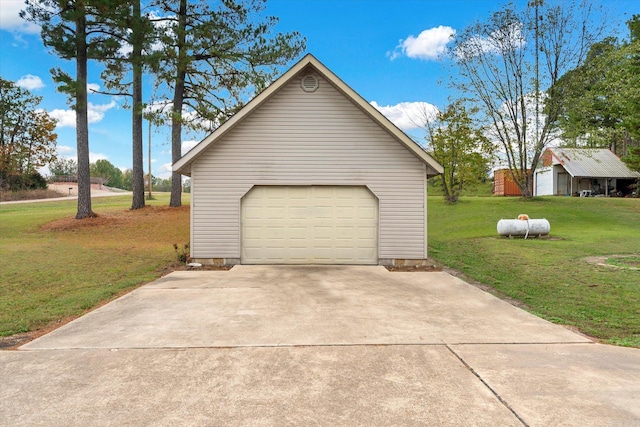 view of detached garage