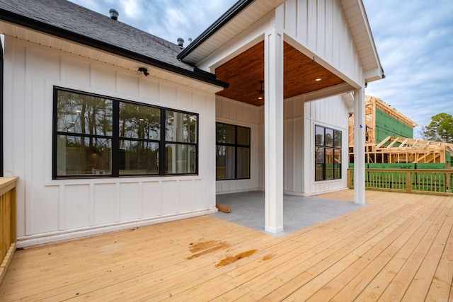 deck with fence