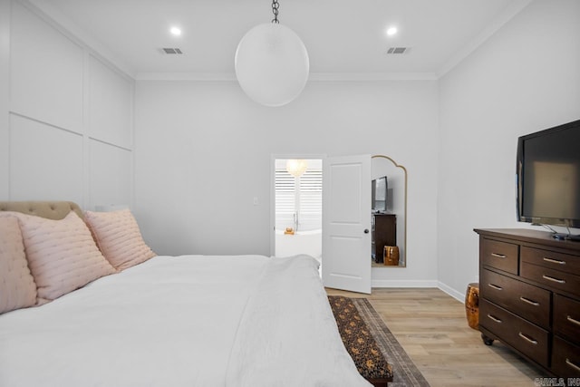 bedroom with ornamental molding, light wood-type flooring, visible vents, and recessed lighting