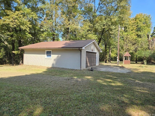 view of detached garage