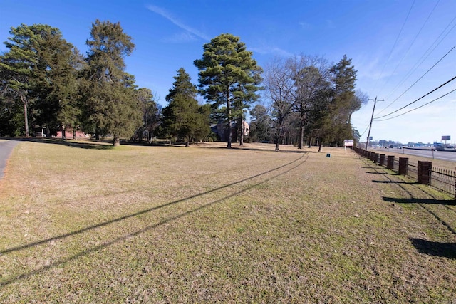 Listing photo 3 for 18924 Interstate 30, Benton AR 72019