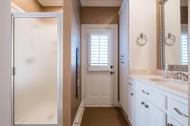 entryway featuring a sink