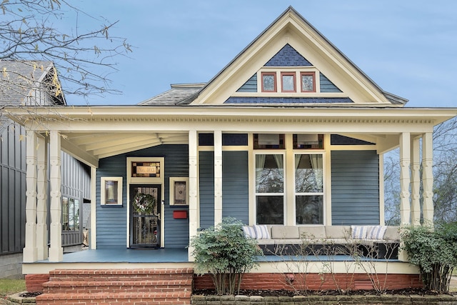 view of front facade with covered porch