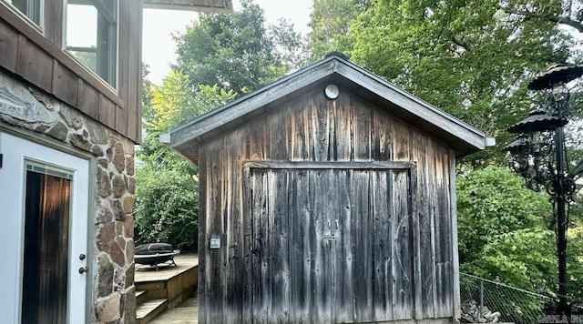 view of outbuilding with an outbuilding