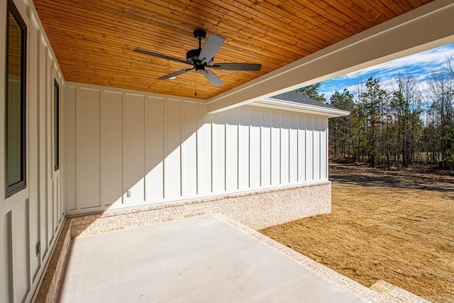 view of patio with a ceiling fan