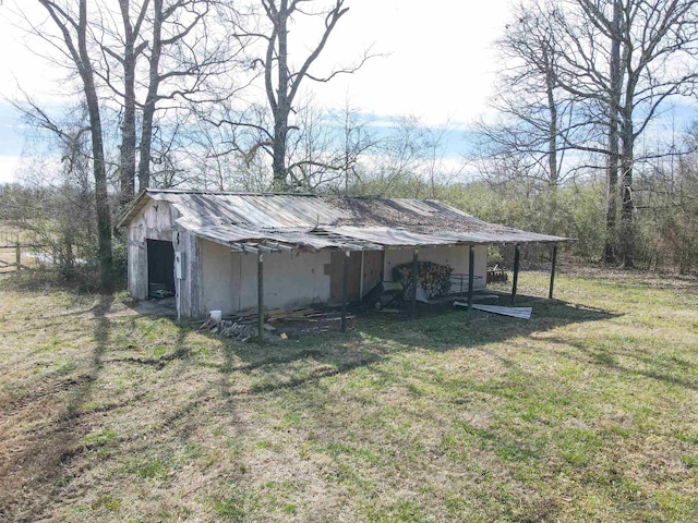 view of outdoor structure with an outdoor structure