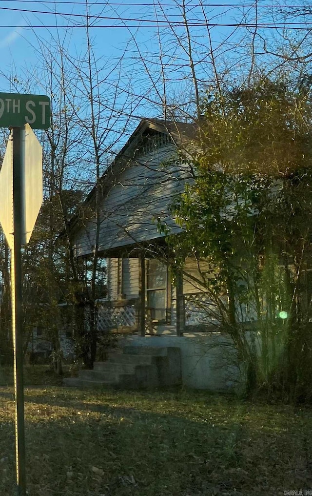 view of home's exterior