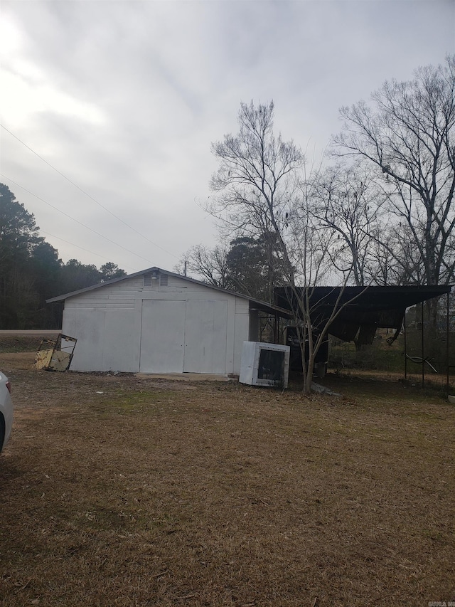 view of outbuilding with an outbuilding