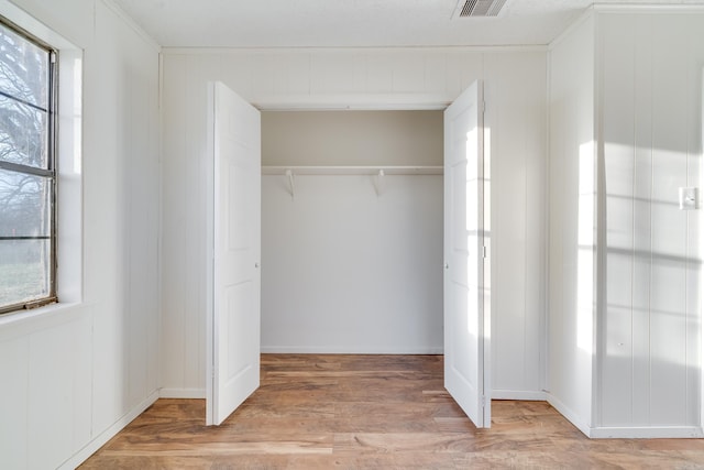 closet with visible vents