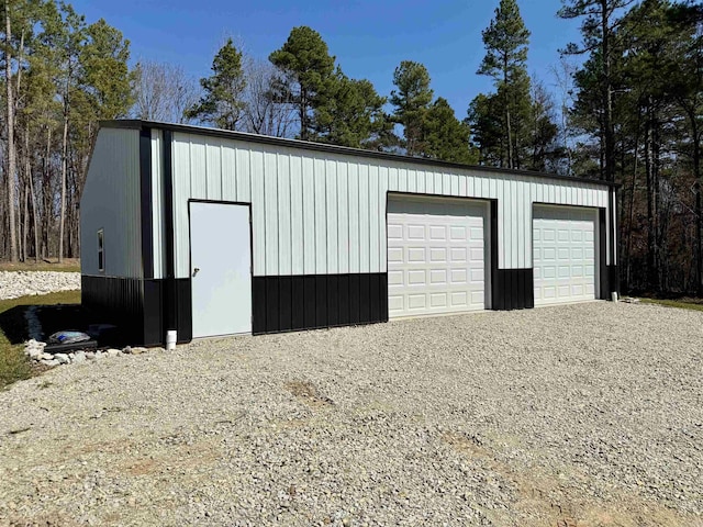 view of detached garage