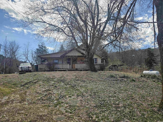 bungalow-style house with covered porch