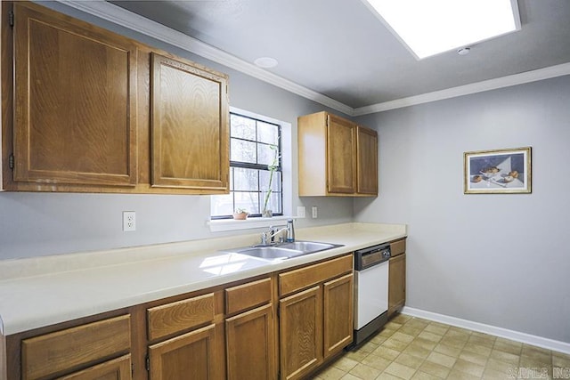 kitchen featuring a sink, crown molding, light countertops, baseboards, and dishwasher