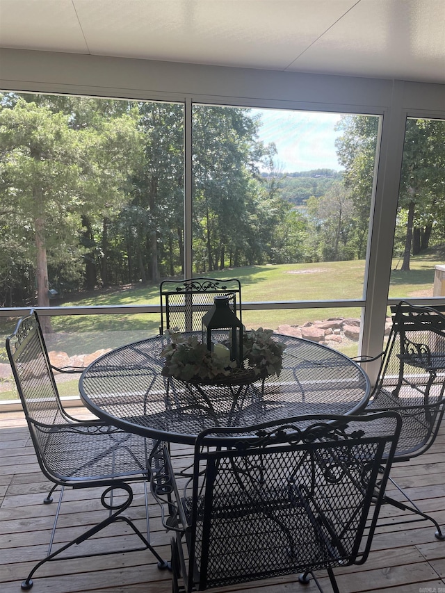 view of sunroom / solarium