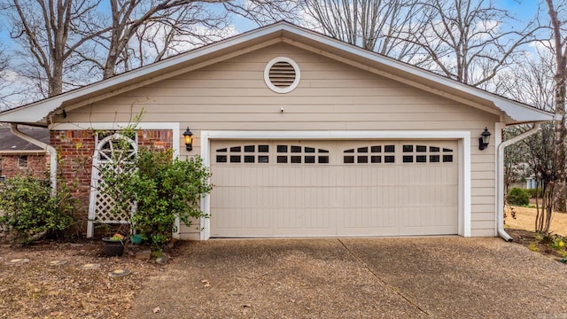 view of detached garage