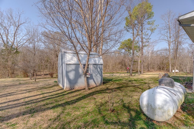 78 Altakima Cir, Cherokee Village, AR 72529 - view of yard featuring an outbuilding and a storage shed
