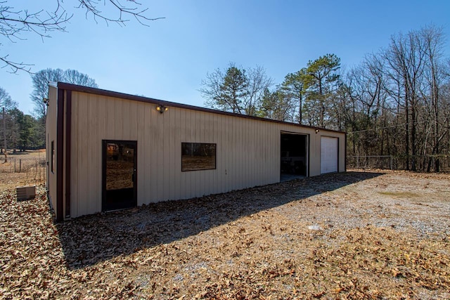 view of outdoor structure with a garage and an outdoor structure