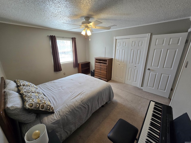 bedroom featuring light carpet, crown molding, and a closet