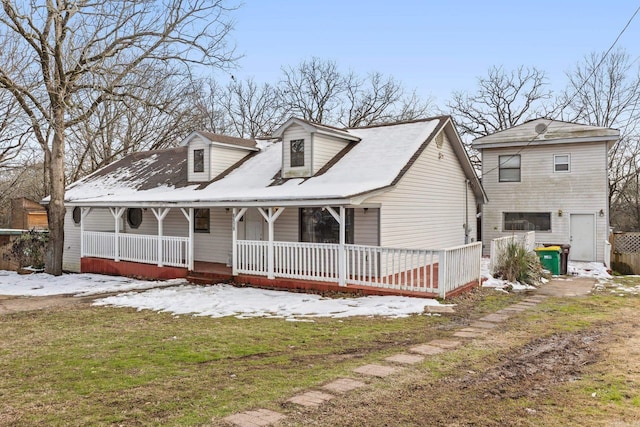 view of front of property featuring a porch