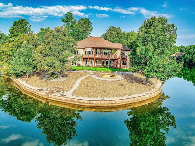 bird's eye view featuring a water view