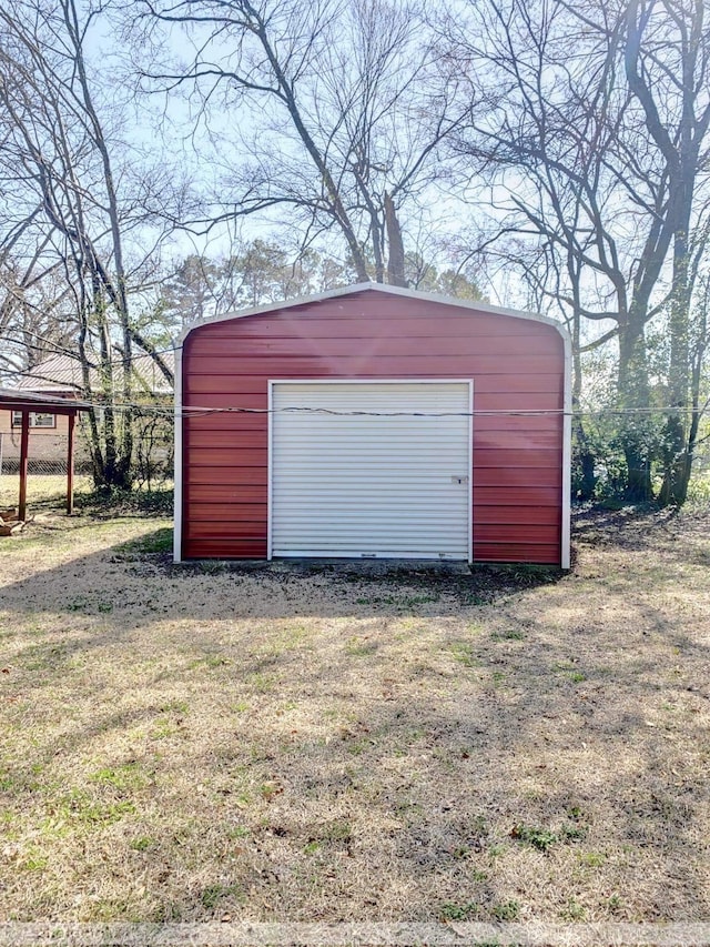 view of detached garage