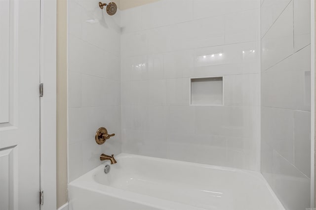 bathroom featuring shower / washtub combination