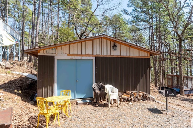 view of outbuilding with an outbuilding