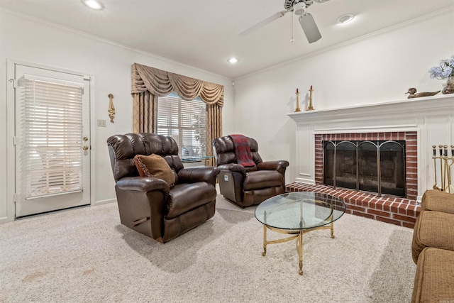 living area with recessed lighting, carpet, crown molding, and ceiling fan