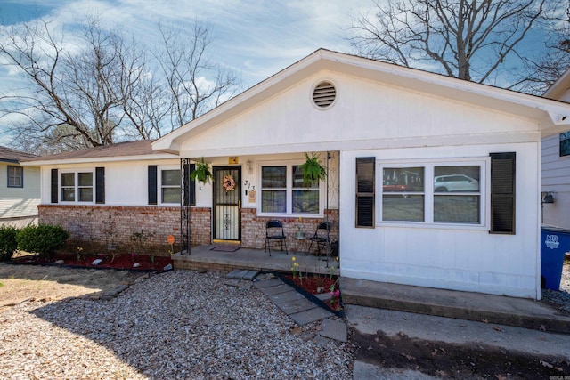 view of front of house featuring covered porch