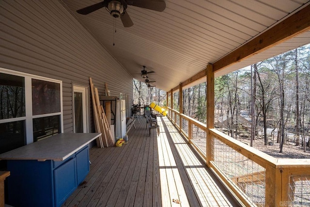 deck with a ceiling fan