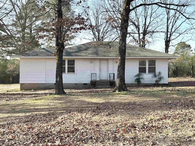 single story home with crawl space