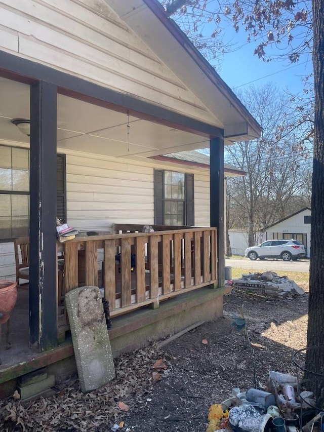 613 E Maple St, Benton, AR 72015 - exterior space
