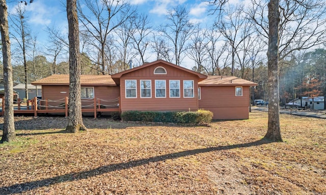 120 Lisa Blvd, Greers Ferry, AR 72067 - back of property featuring a deck