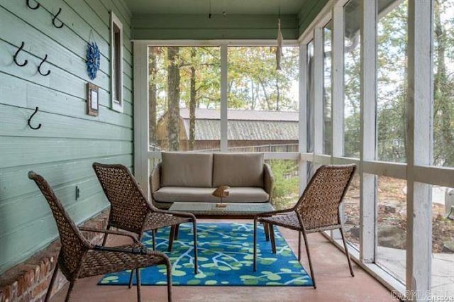 103 River Bend Rd, Hot Springs, AR 71913 - sunroom featuring outdoor lounge area