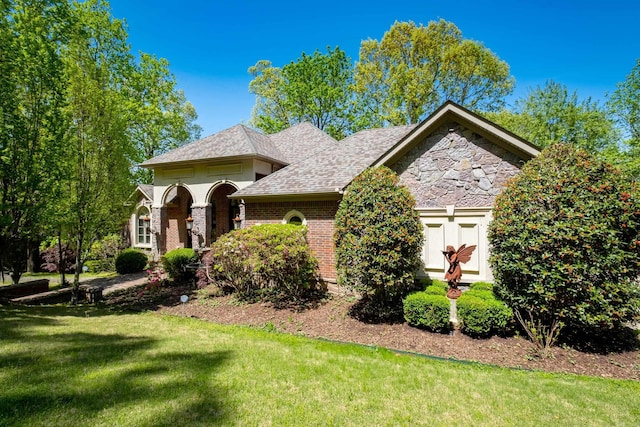 33 Greathouse Bend Dr, Little Rock, AR 72207 - view of front of property with a front lawn and brick siding