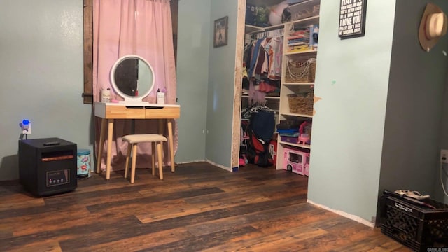344 Rockwood Ln, Clinton, AR 72031 - bedroom featuring baseboards, wood finished floors, and a closet