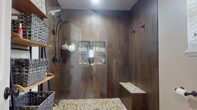 6006 Shadyside, Texarkana, TX 75503 - bathroom with a tile shower