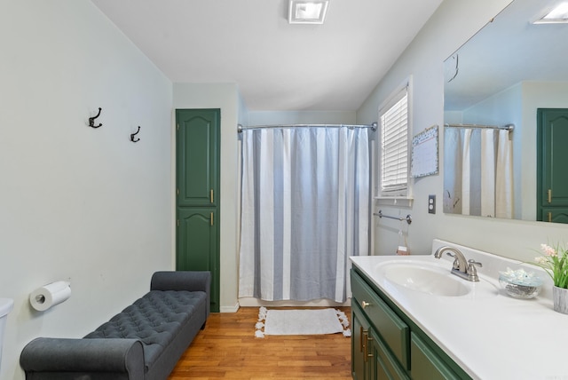 8 Allen Pt, Perryville, AR 72126 - full bath featuring a shower with curtain, vanity, and wood finished floors