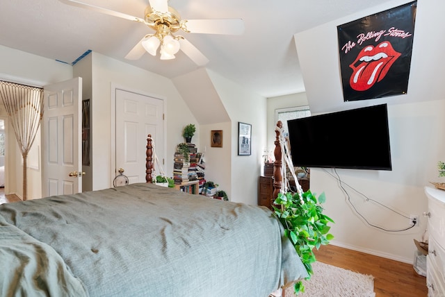 8 Allen Pt, Perryville, AR 72126 - bedroom with baseboards, wood finished floors, and a ceiling fan