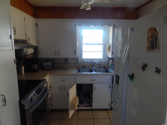 kitchen with light countertops, stainless steel electric range oven, ceiling fan, under cabinet range hood, and a sink